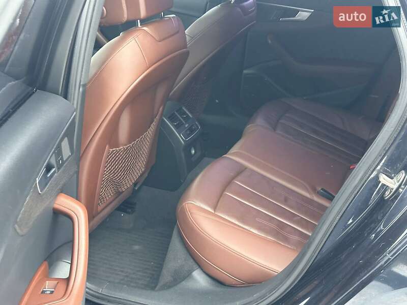 Седан Audi A4 2018 в Луцке