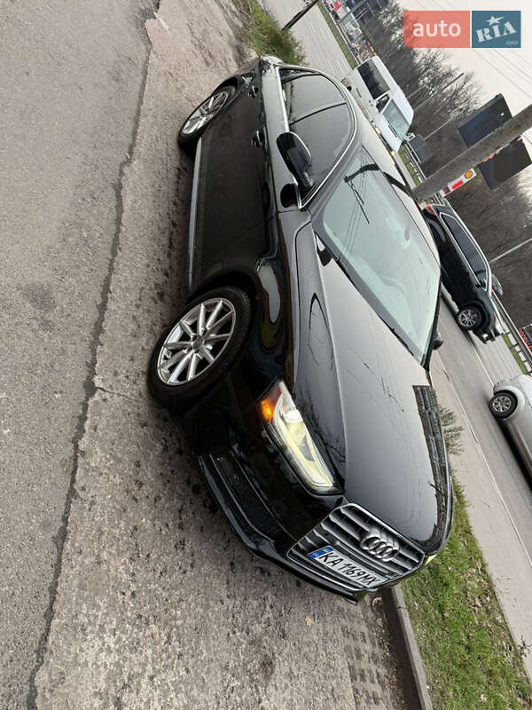 Седан Audi A4 2015 в Киеве