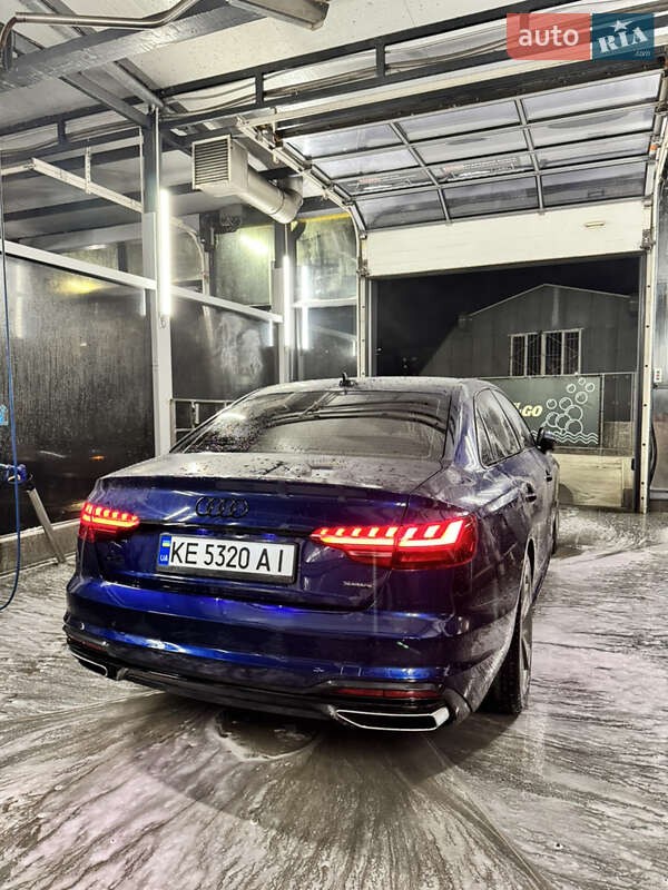 Седан Audi A4 2021 в Днепре
