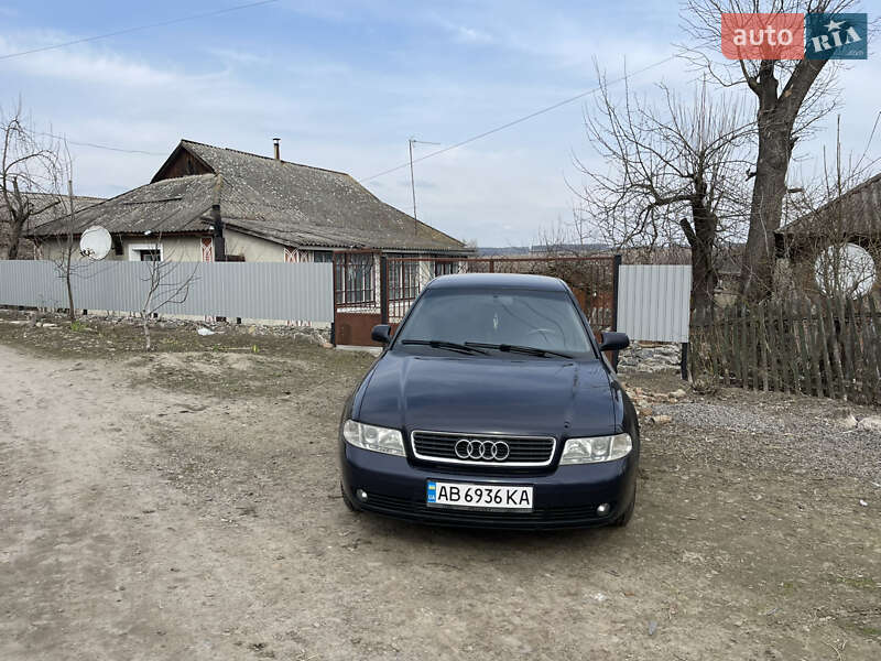 Седан Audi A4 2000 в Виннице