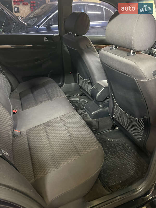 Седан Audi A4 2000 в Виннице