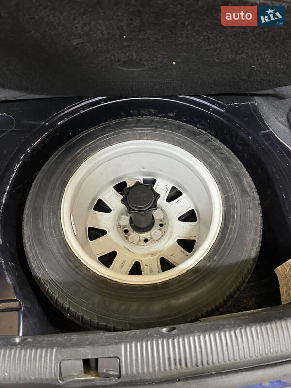 Седан Audi A4 2000 в Виннице