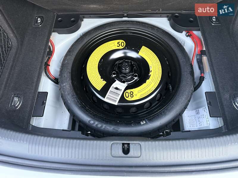 Седан Audi A4 2017 в Львове