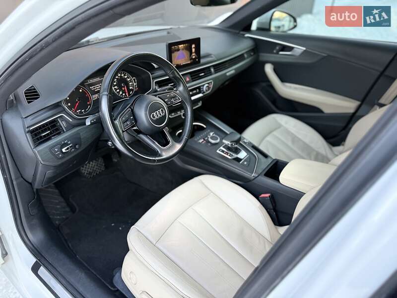 Седан Audi A4 2017 в Львове