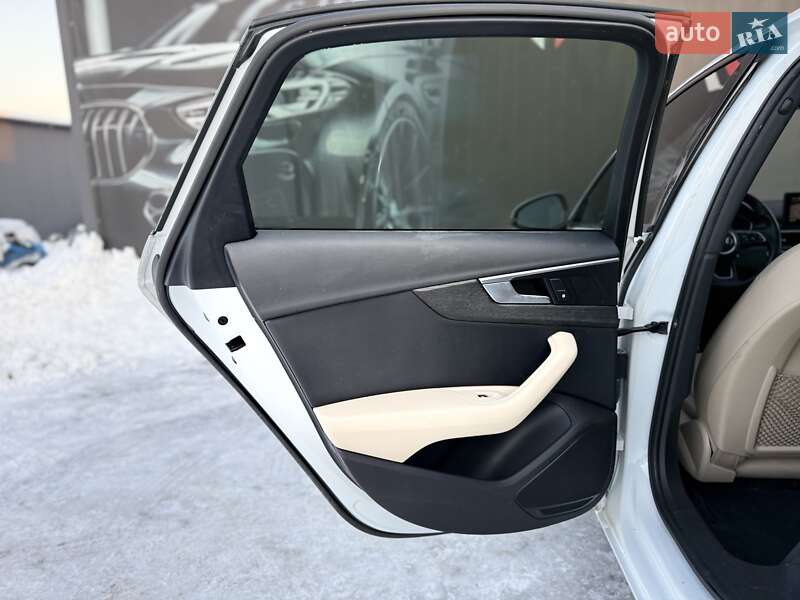 Седан Audi A4 2017 в Львове