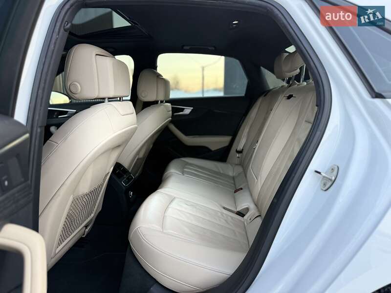 Седан Audi A4 2017 в Львове