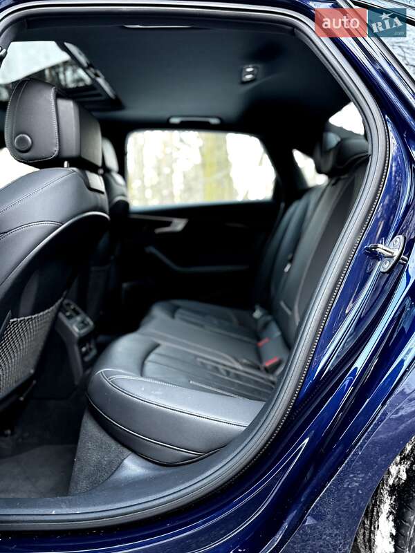 Седан Audi A4 2023 в Барышевке