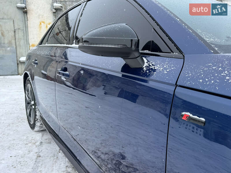 Седан Audi A4 2017 в Хмельницькому