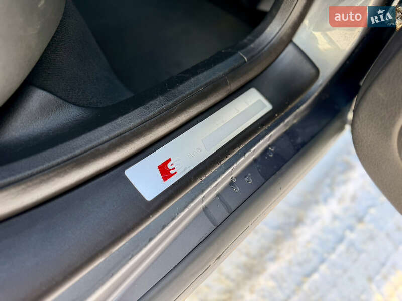 Універсал Audi A4 2004 в Харкові