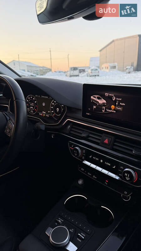 Седан Audi A4 2017 в Львові