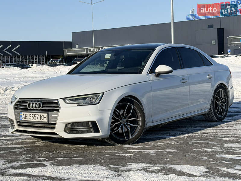 Седан Audi A4 2017 в Днепре
