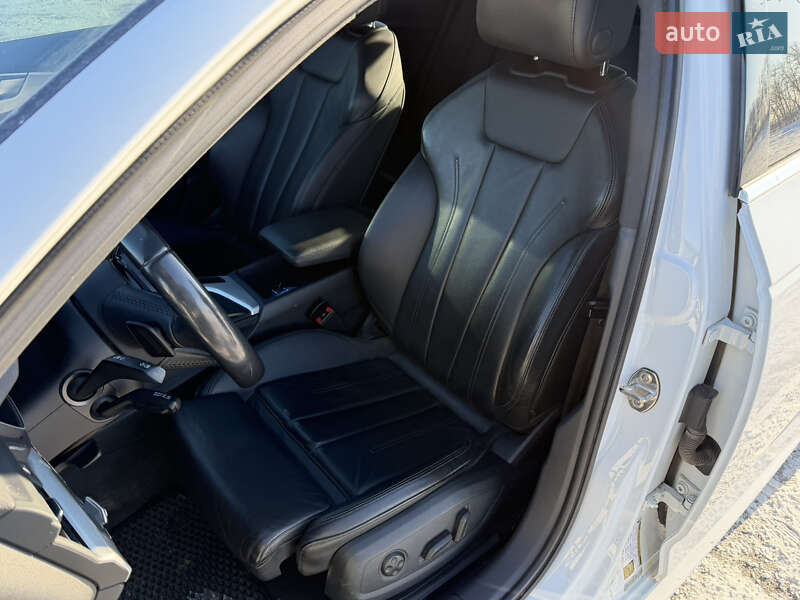 Седан Audi A4 2017 в Днепре