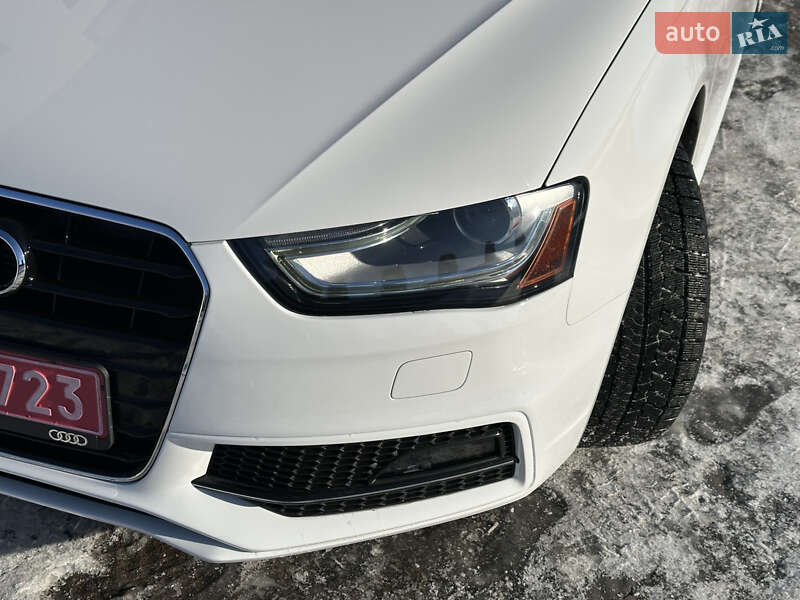 Седан Audi A4 2015 в Стрые