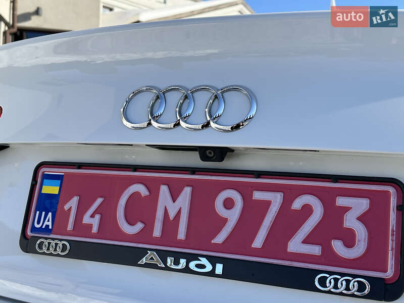 Седан Audi A4 2015 в Стрые