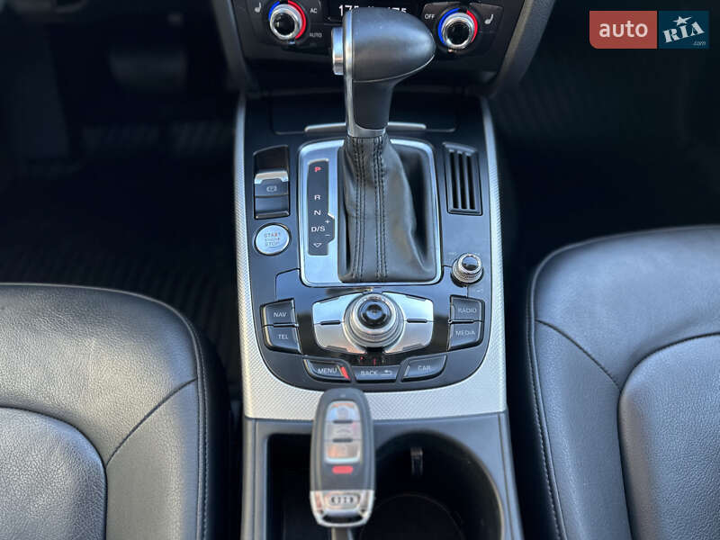 Седан Audi A4 2015 в Стрые