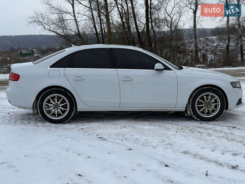 Седан Audi A4 2011 в Балаклії