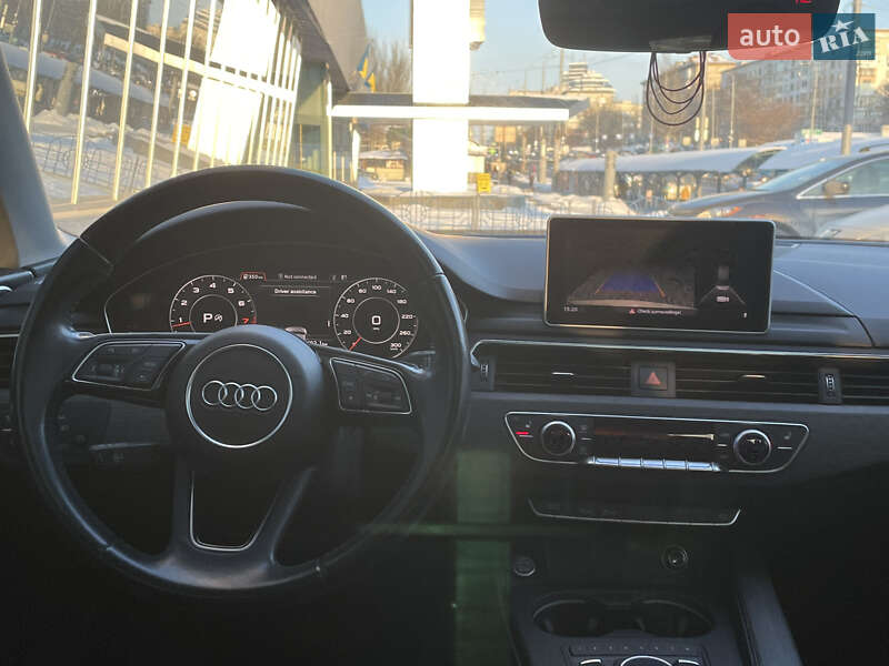 Седан Audi A4 2016 в Киеве