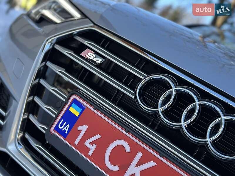 Седан Audi A4 2017 в Дрогобыче