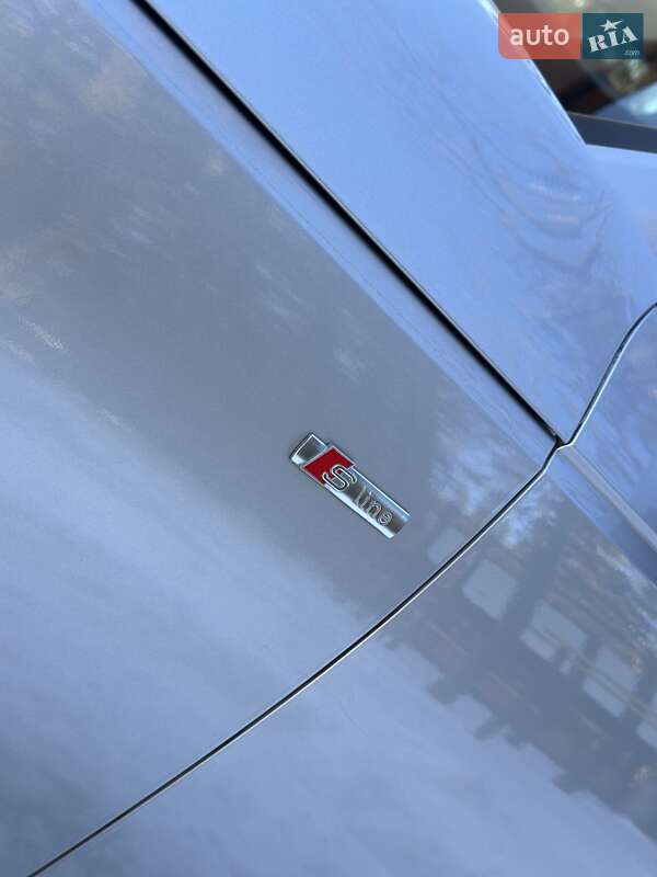 Седан Audi A4 2017 в Дрогобыче