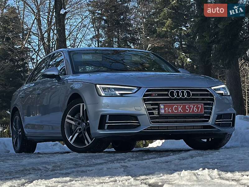 Седан Audi A4 2017 в Дрогобыче