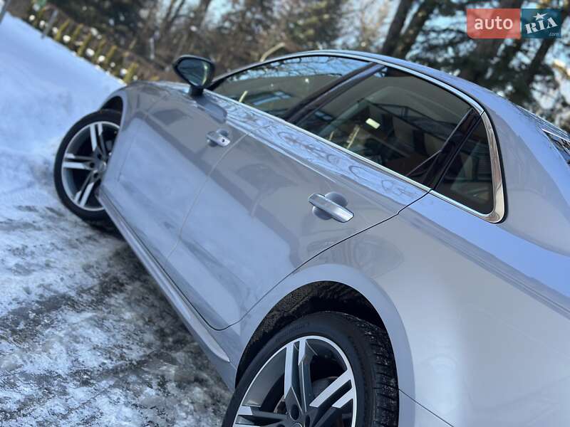 Седан Audi A4 2017 в Дрогобыче