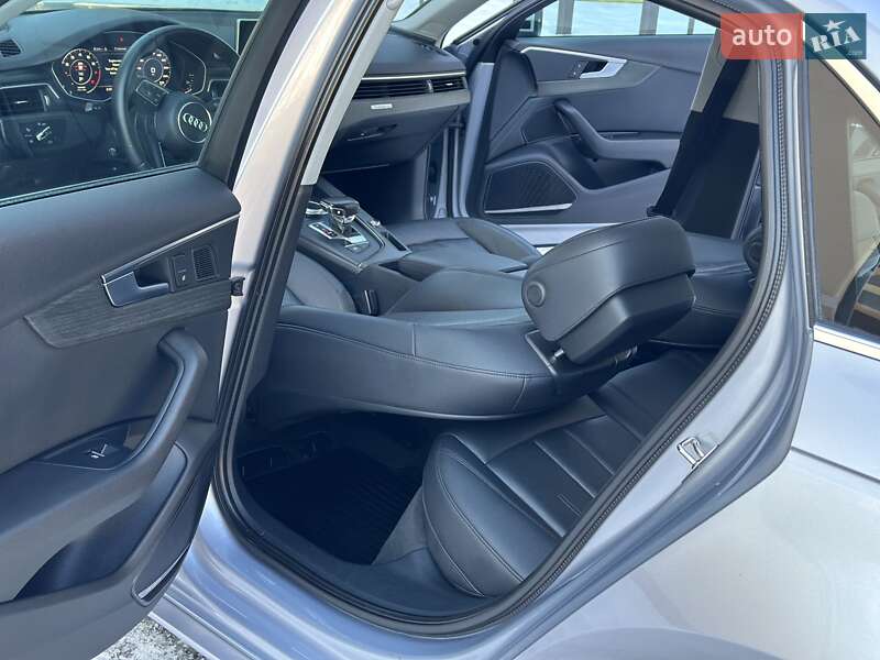 Седан Audi A4 2017 в Дрогобыче