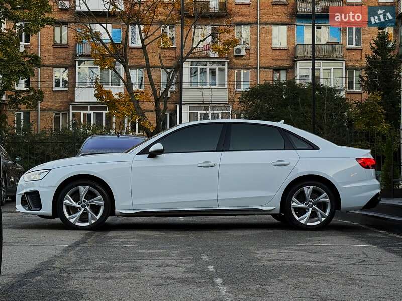 Седан Audi A4 2020 в Киеве
