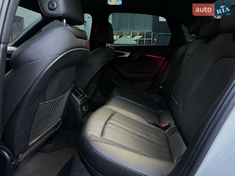 Седан Audi A4 2020 в Киеве