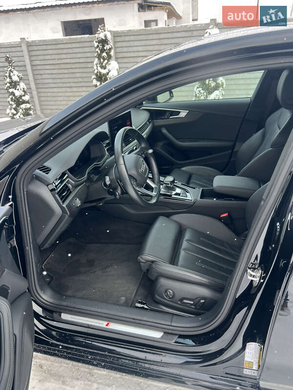 Седан Audi A4 2023 в Днепре