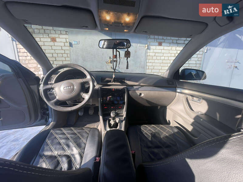 Седан Audi A4 2001 в Павлограді