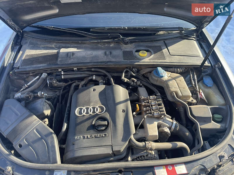 Седан Audi A4 2001 в Павлограді