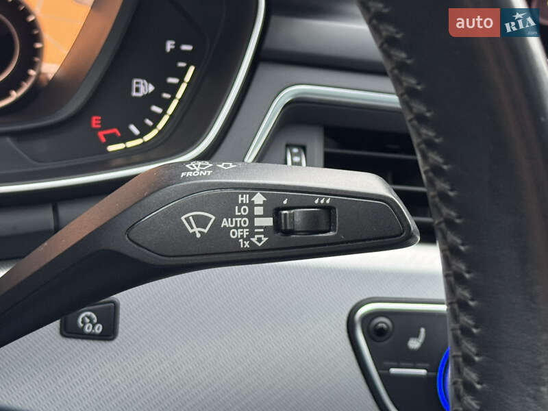 Седан Audi A4 2016 в Харкові