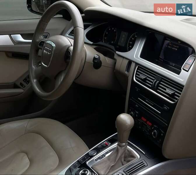 Седан Audi A4 2011 в Миколаєві