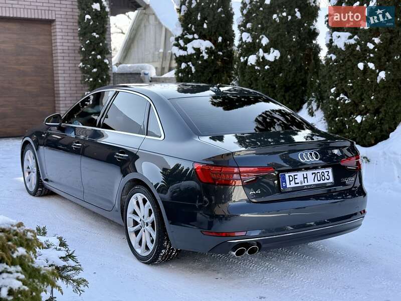 Седан Audi A4 2016 в Рівному