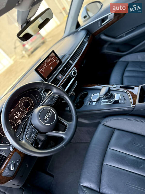 Седан Audi A4 2019 в Львове