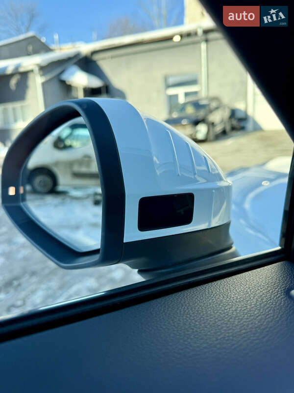 Седан Audi A4 2019 в Львове