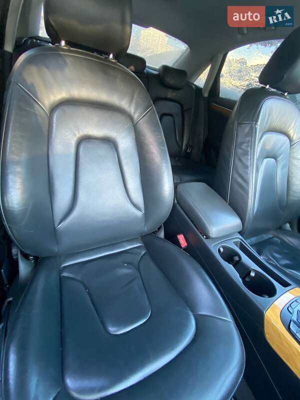 Седан Audi A4 2011 в Києві