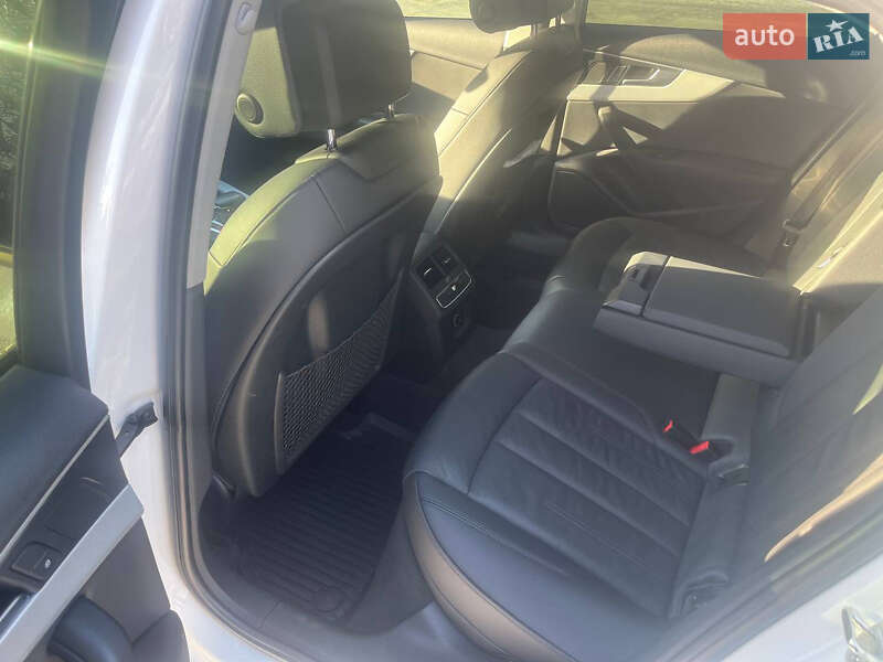 Седан Audi A4 2017 в Киеве фото 10 Седан Audi A4 2017 в Киеве
