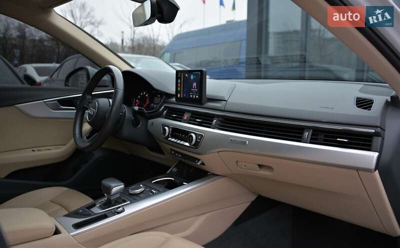 Седан Audi A4 2018 в Києві