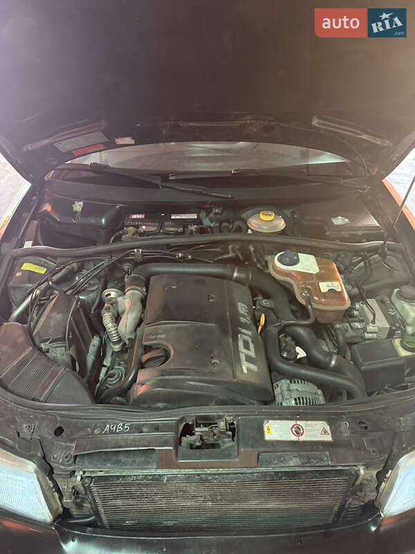 Универсал Audi A4 1996 в Львове