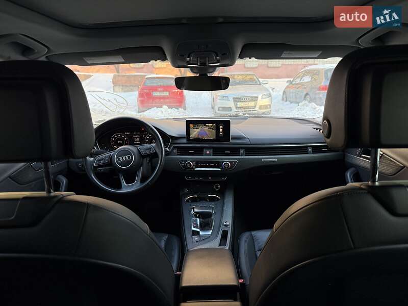 Седан Audi A4 2018 в Львові