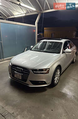 Седан Audi A4 2013 в Сарнах