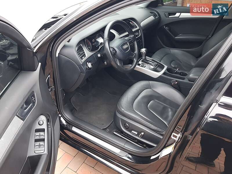 Седан Audi A4 2013 в Полтаві