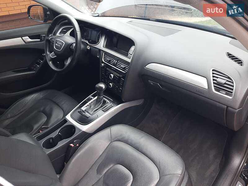 Седан Audi A4 2013 в Полтаві
