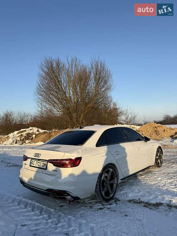 Седан Audi A4 2021 в Луцьку