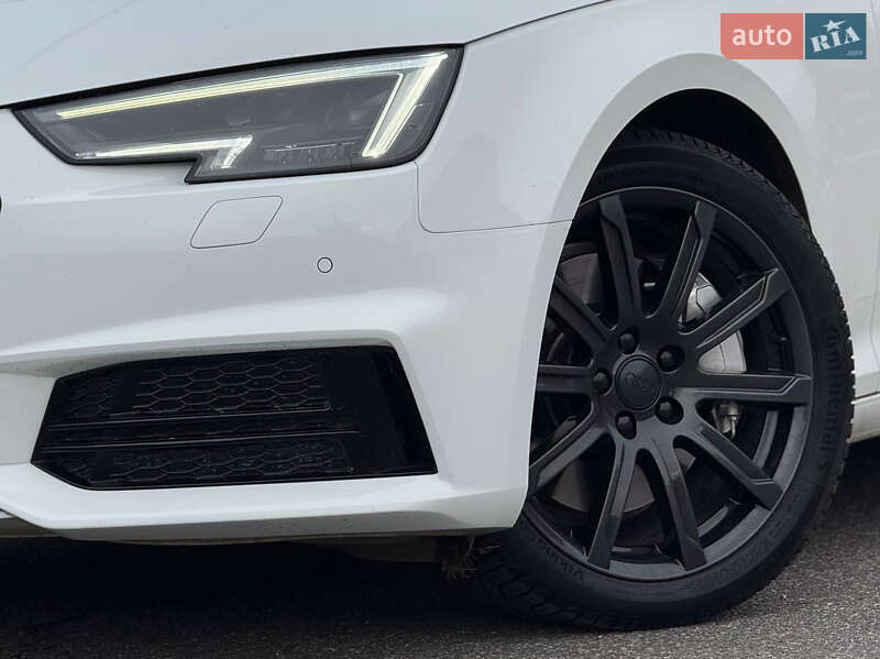 Седан Audi A4 2019 в Киеве