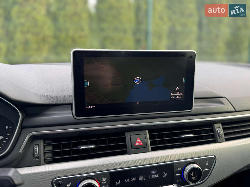 Седан Audi A4 2018 в Одессе