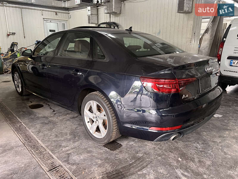Седан Audi A4 2018 в Шептицькому