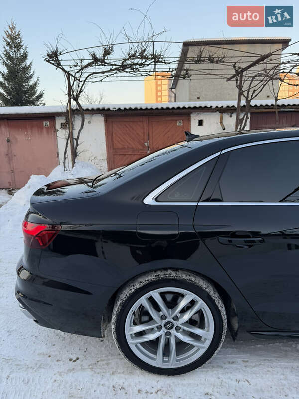 Седан Audi A4 2023 в Ивано-Франковске