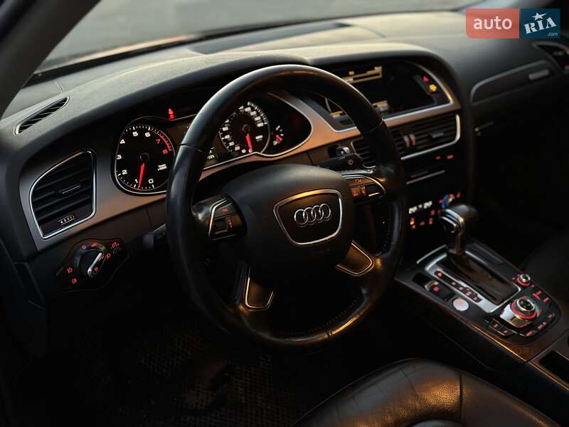 Седан Audi A4 2013 в Тернополе